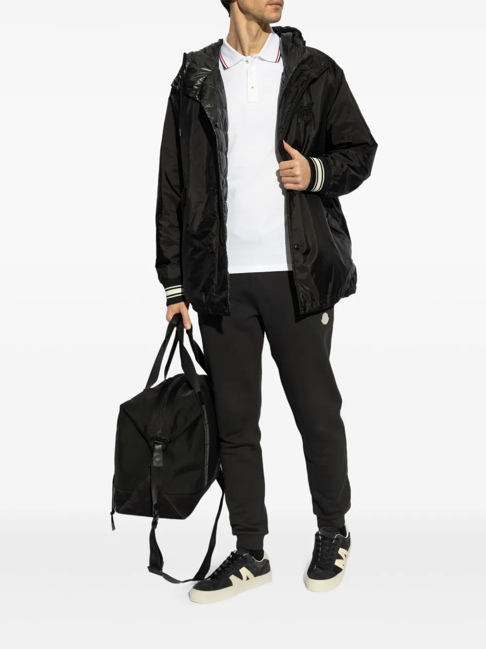 1C00004539ZD VERNANT PARKA CORTA LIGERA MONCLER S8M NEGRO