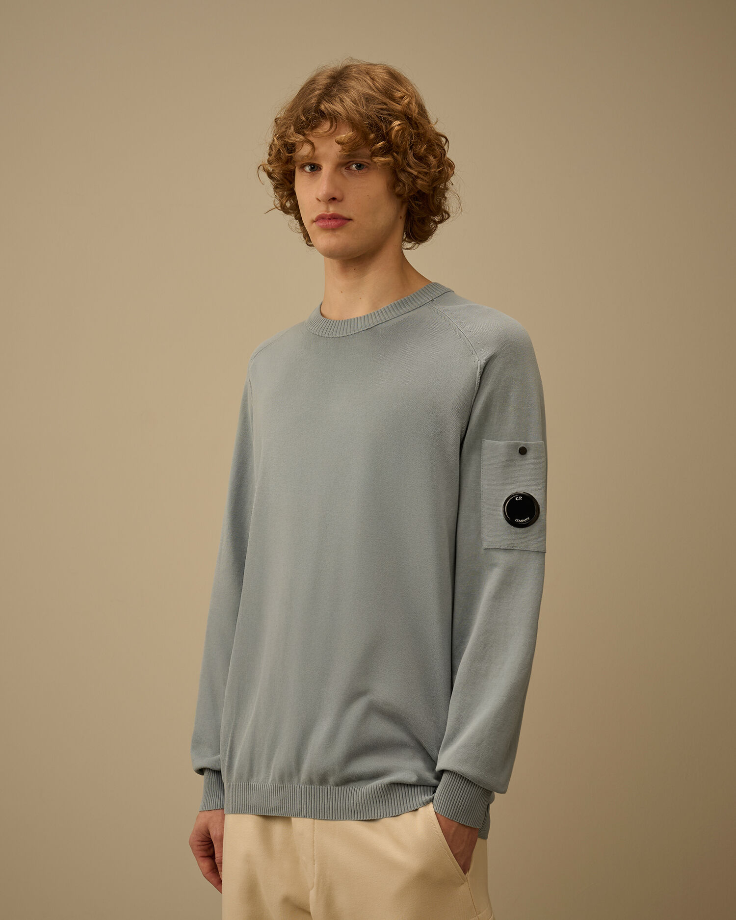 20CMKN105A0063230 SUDADERA CUELLO REDONDO "C.P. COMPANY " SZM  - azul celeste