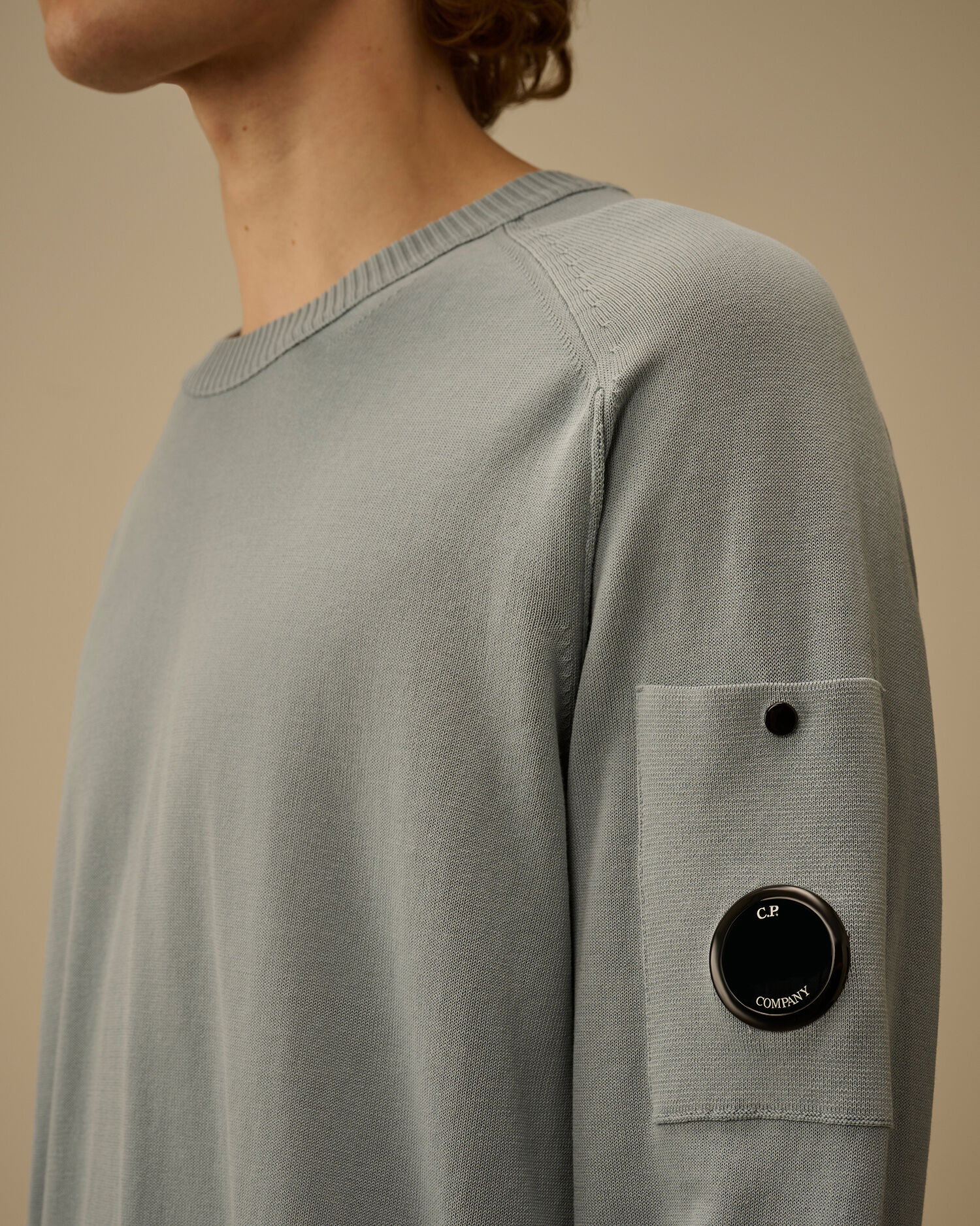 20CMKN105A0063230 SUDADERA CUELLO REDONDO "C.P. COMPANY " SZM  - azul celeste
