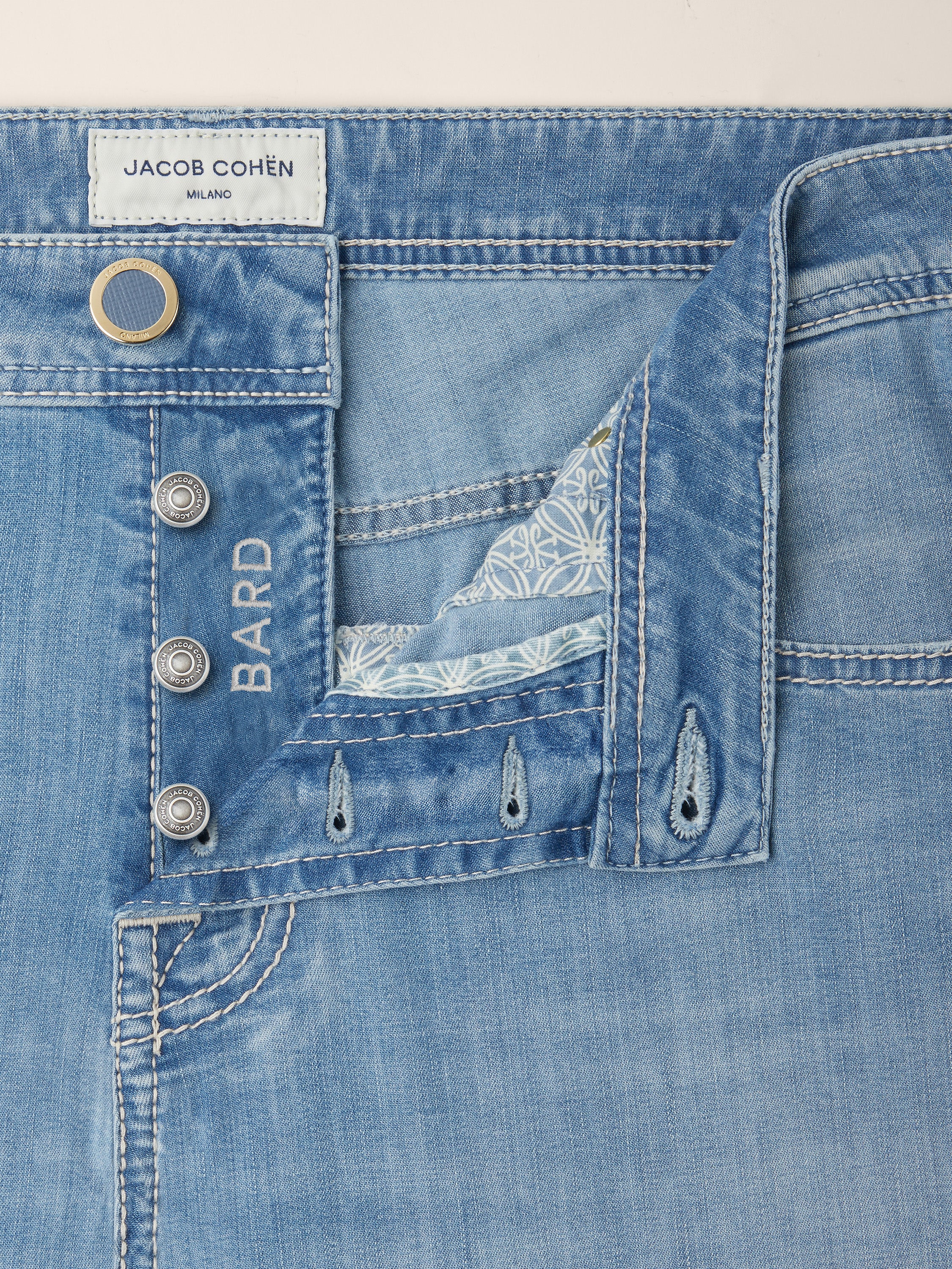 JUM_QE004034S3735V2300D JEANS CLARO 