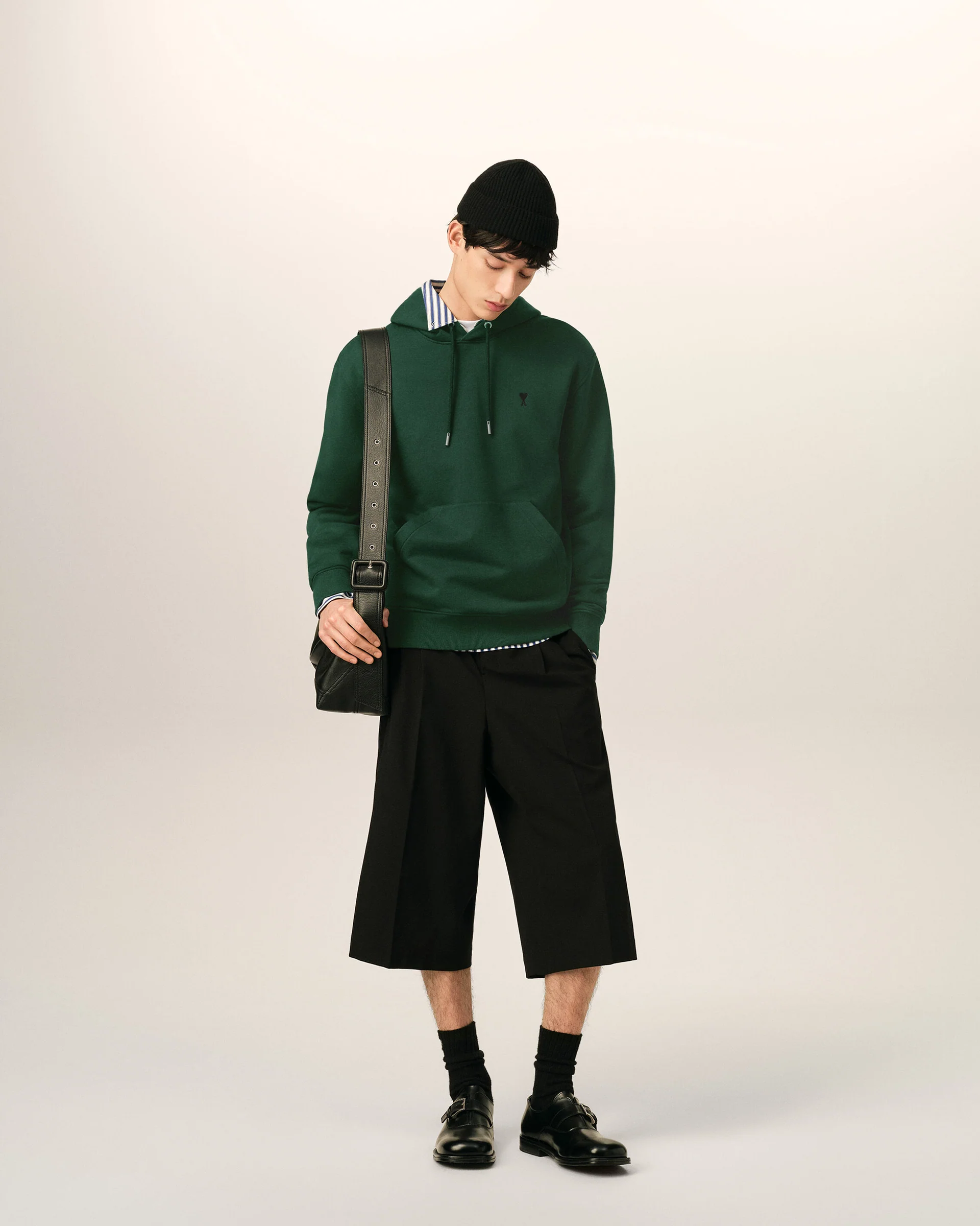 HSW764.730 HOODIE WITH CONTRASTED AMI DE COEUR AMI PARIS FW26 - VERT BOUTEILLE/NOIR