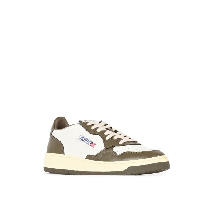 A1UNAULMWB68 MEDALIST LOW MAN LEAT/LEAT WHT/CHOCO AUTRY FW26 - WHT/CHOCO