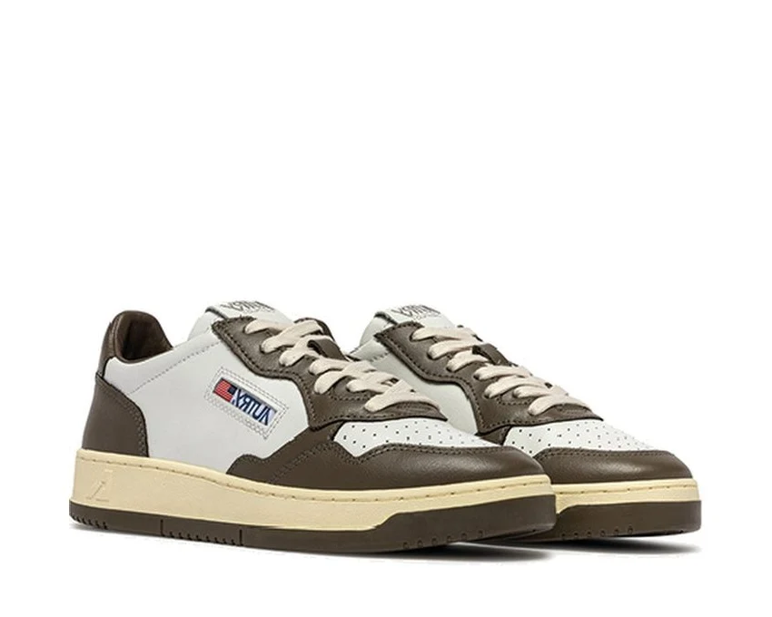A1UNAULMWB68 MEDALIST LOW MAN LEAT/LEAT WHT/CHOCO AUTRY FW26 - WHT/CHOCO