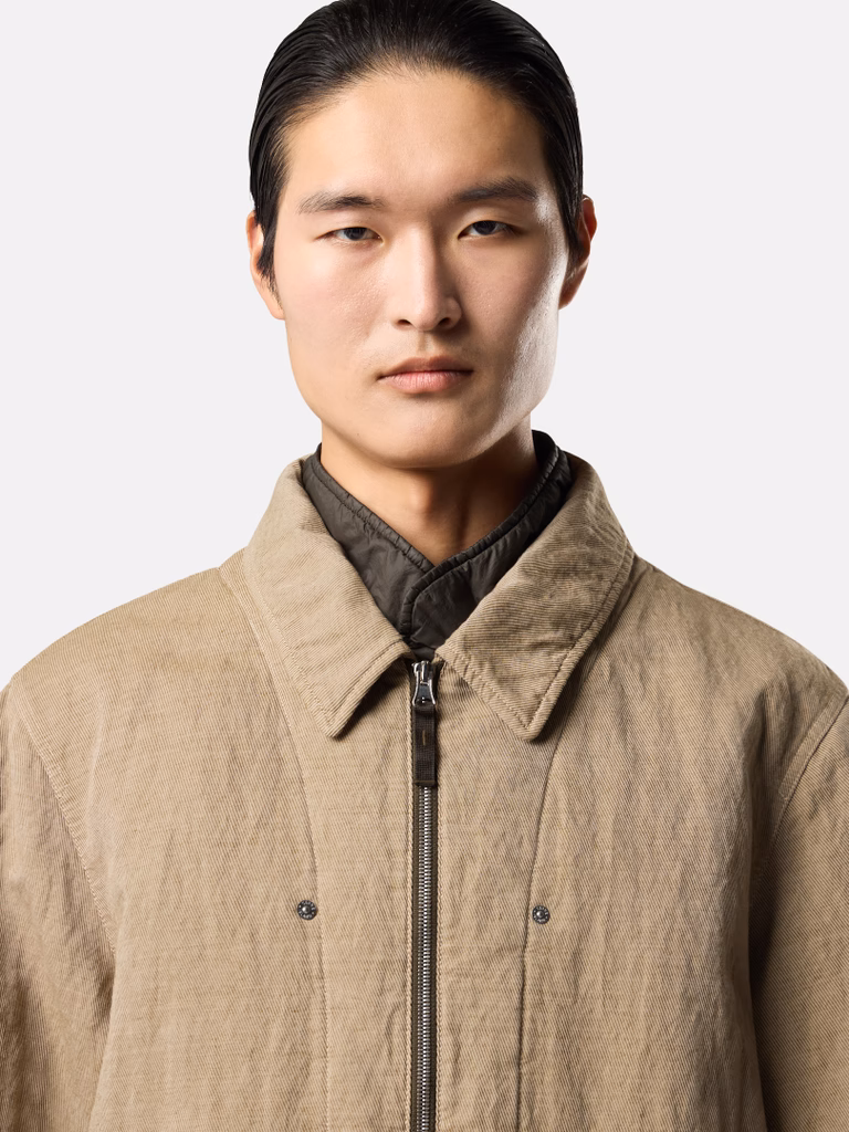 L2S154100043S0455 FIELD JACKET STONE ISLAND FW26 - BISCUIT