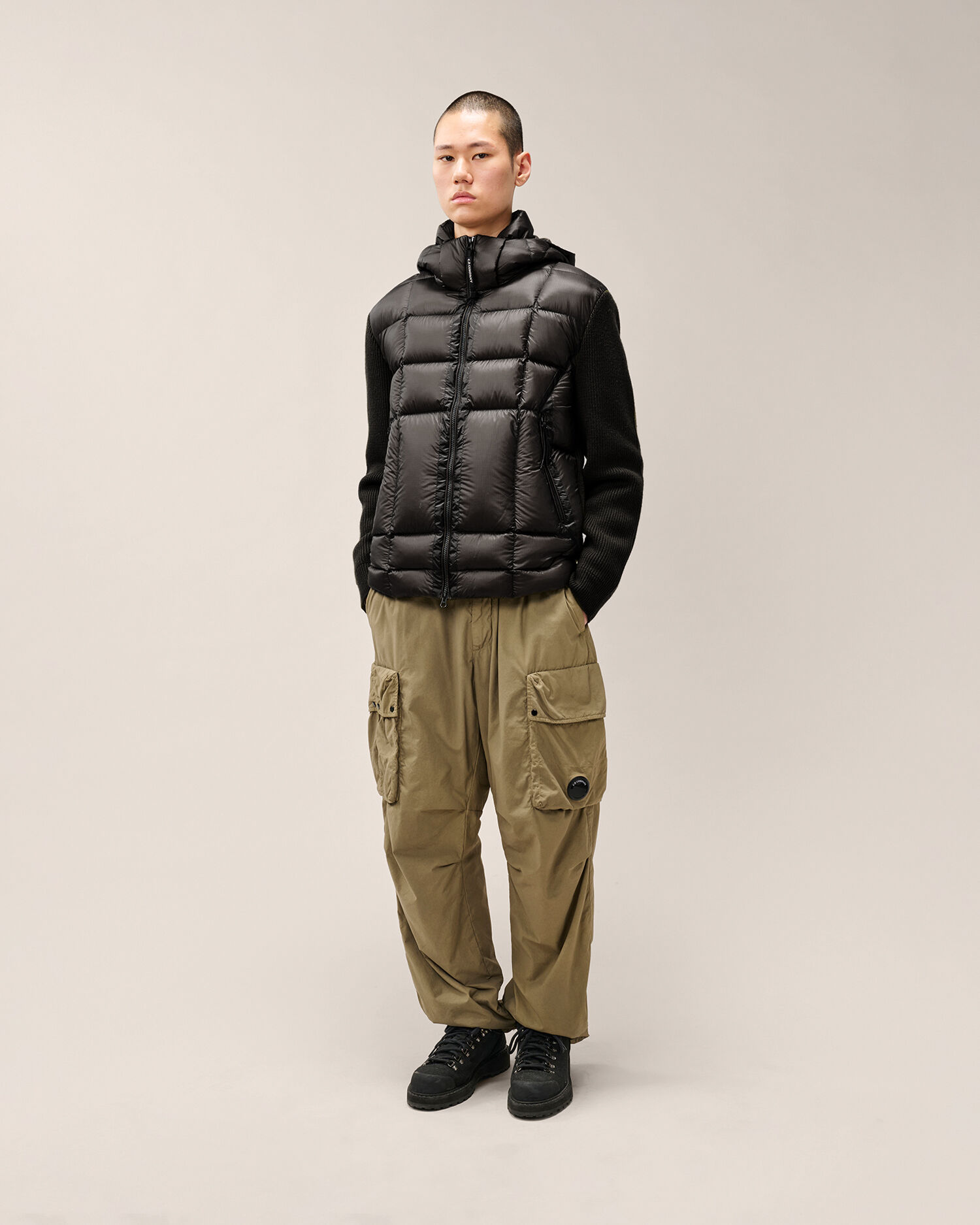 21CMKN052A006390M KNITWEAR-JACKET C.P. COMPANY FW26 - BLACK