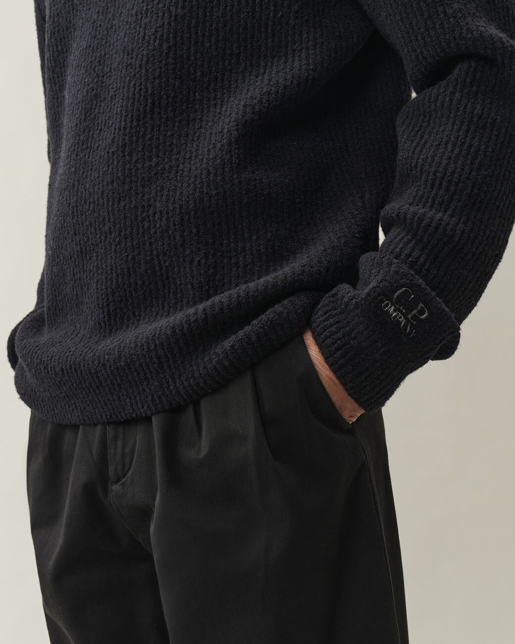 21CMKN248A110784A KNITWEAR-TURTLE NECK C.P. COMPANY FW26 - BLACK
